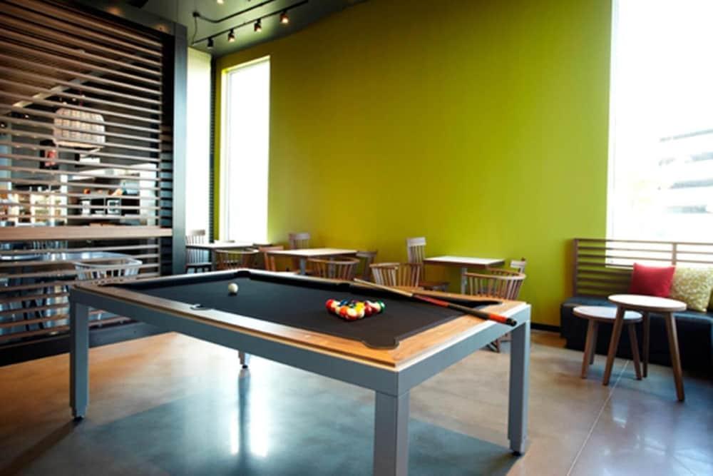 Alt Hotel Halifax Airport Enfield Extérieur photo