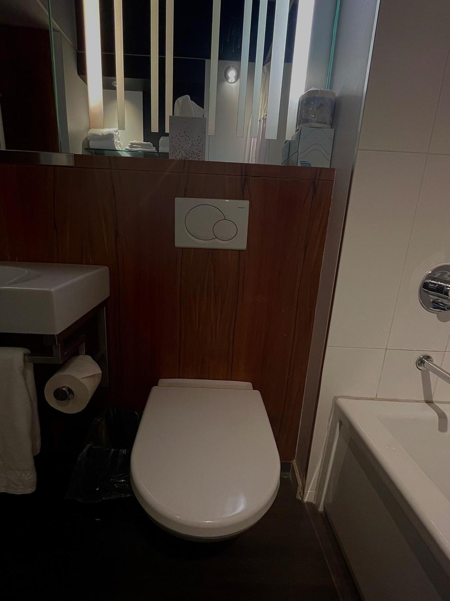 Alt Hotel Halifax Airport Enfield Extérieur photo